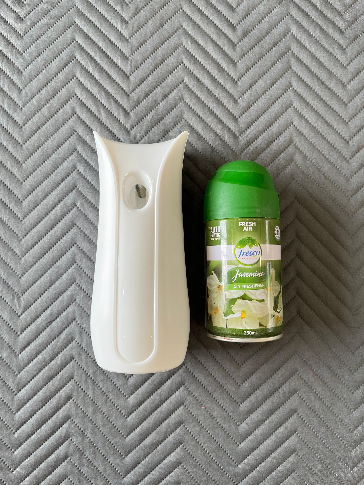 Freshup Automatic Air Freshener Dispenser – Airwick Design with Free Air Freshener & Batteries