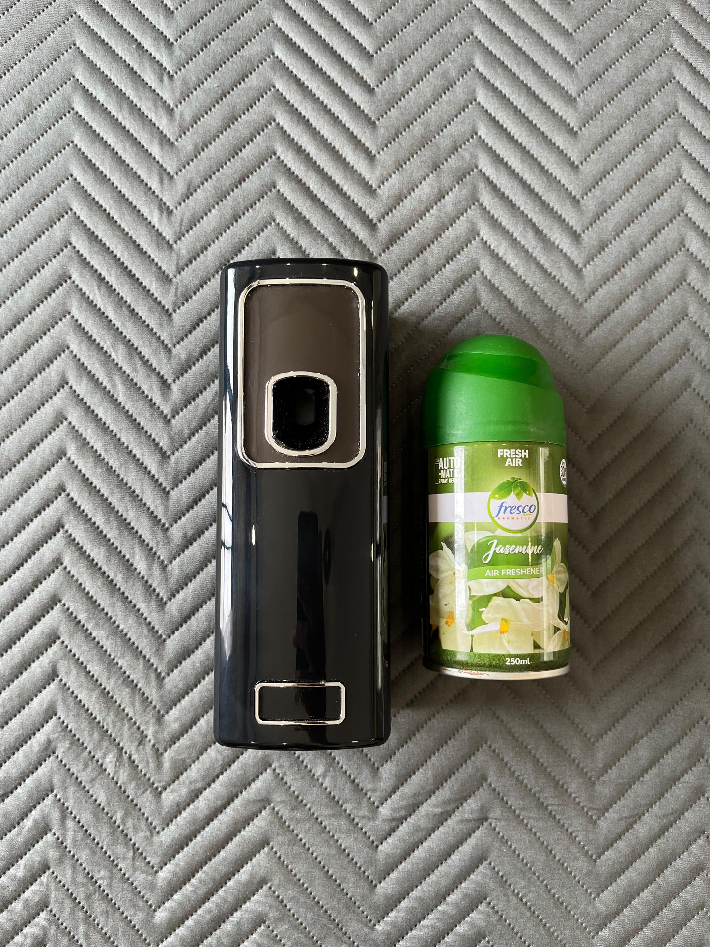 Smart Black Automatic Air Freshener Dispenser – Free Refill Spray & Batteries