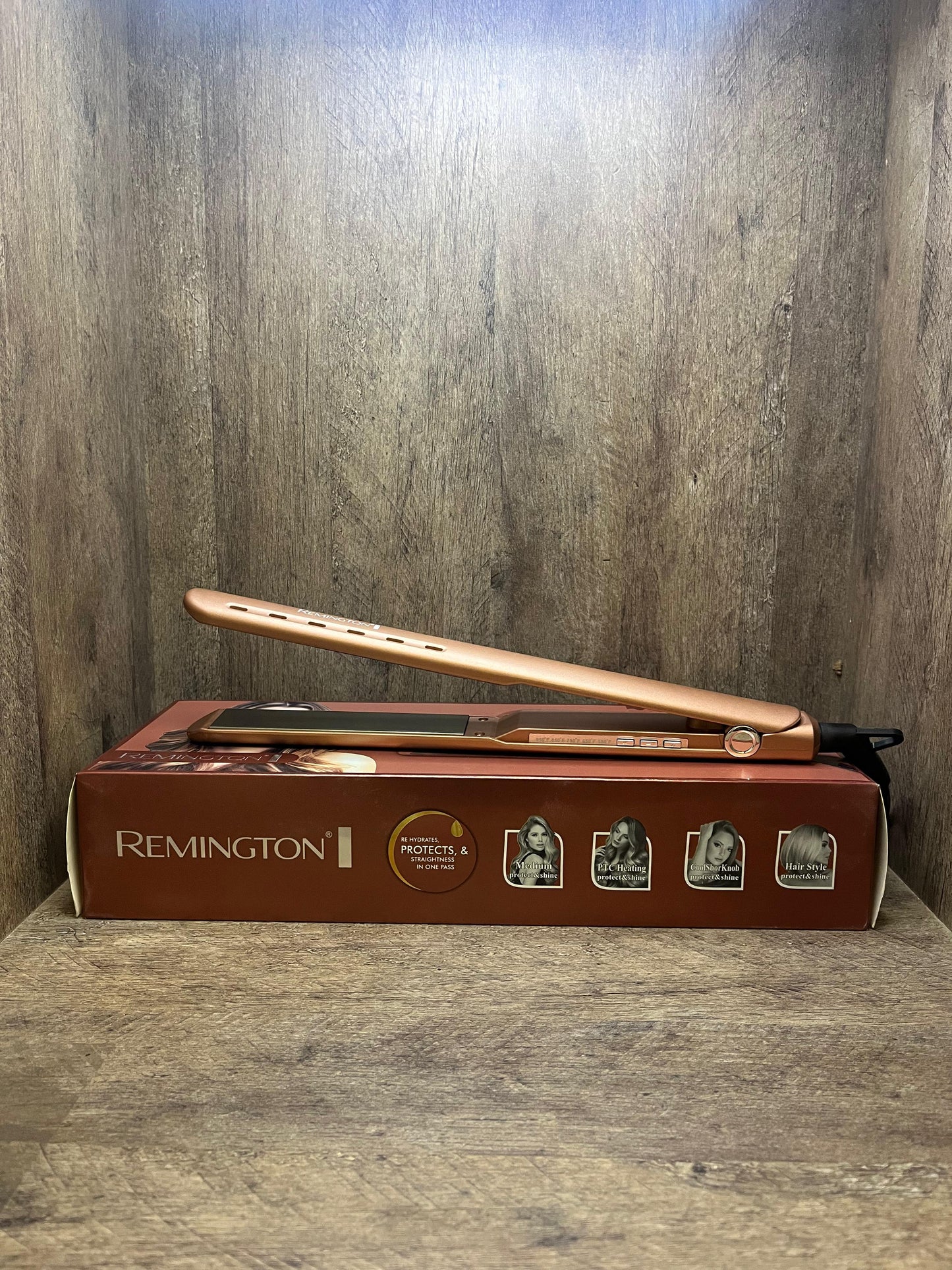 Remington Ceramic Flat Iron Hair Straightener –  with Fast Heating & heat adjustable