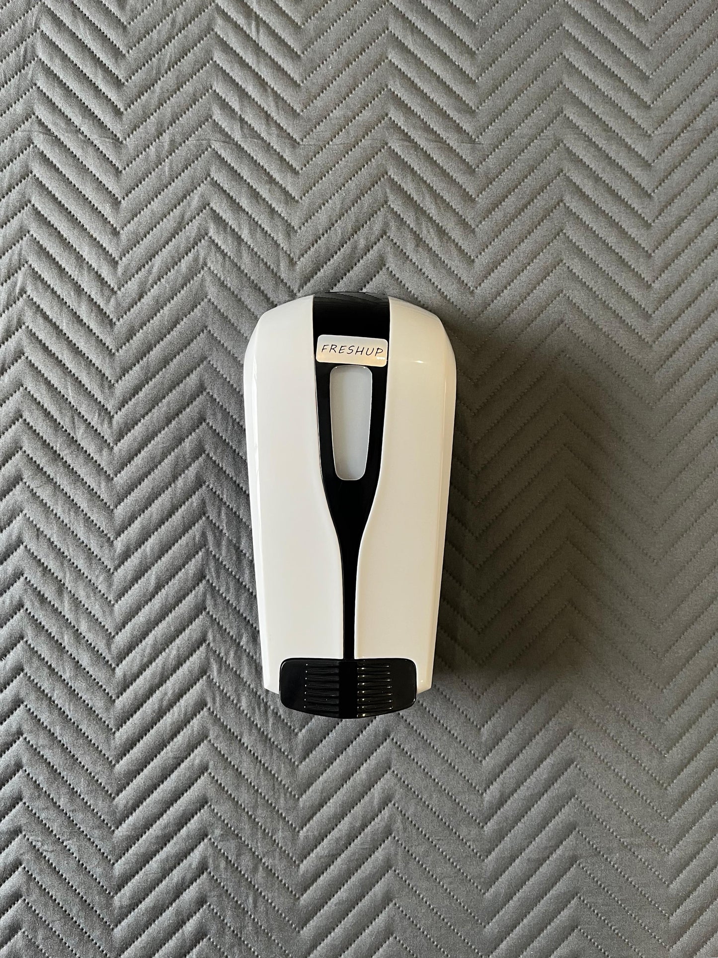 FreshUp 500ml Wall-Mounted Liquid Soap Dispenser